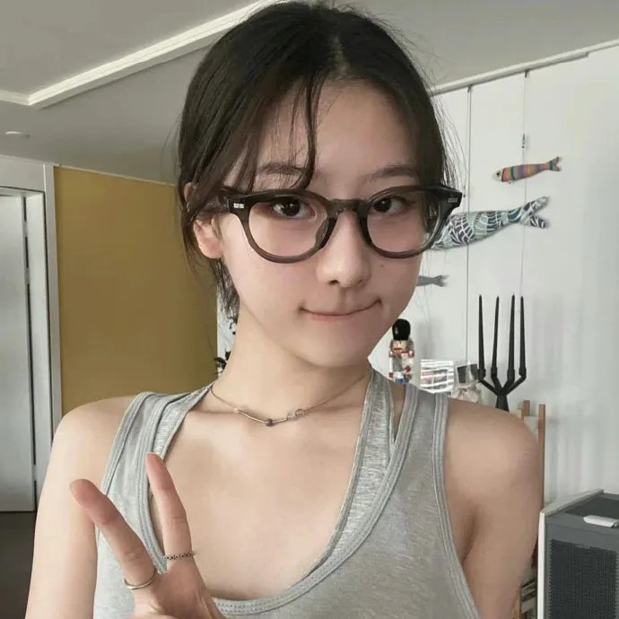 像两滴水海报